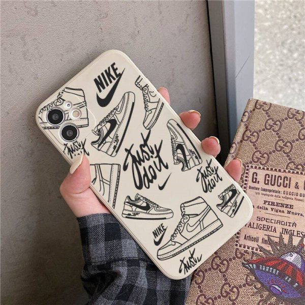iphone16/16proケース ナイキ iphoneケース 韓国 iphone15/14proケース スポーツブランド メンズ iphone ケース 頑丈 nike iphoneケース かっこういい