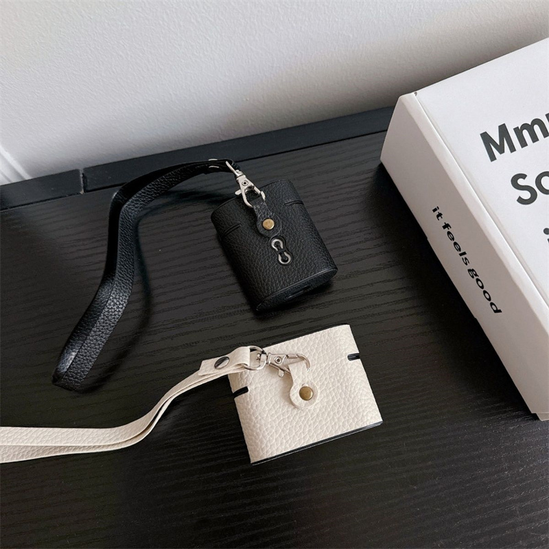 【メーカー直売】の商品をすべて エアポッツ Margiela airpodsケース ハイブランド 第四世代 Accessory