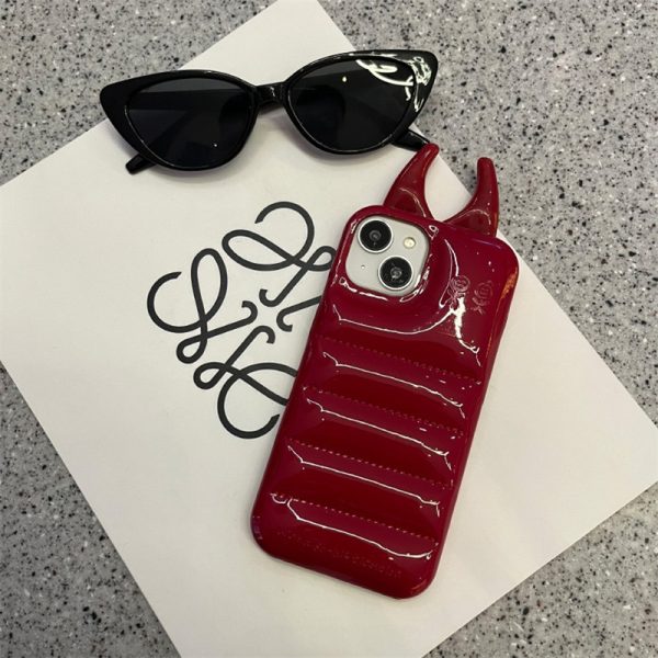 Urban Sophistication iphone16ケース アーバンソフィスティケーションThe Puffer Case Devil in Red ブランド iPhone15/14pro ケース 人気 キラキラ スマホケース iPhone13/12カバー - 画像 (2)