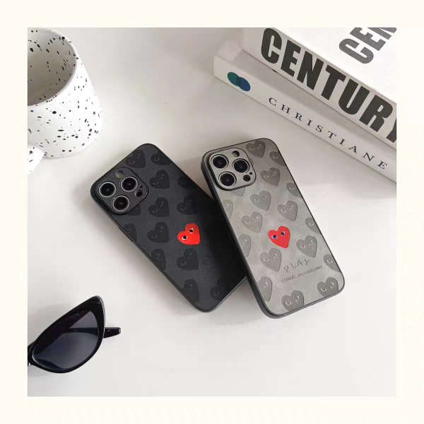 COMME des GARÇONS iphoneケース ブランド スマホケース iPhone16/16proケース  スエード コムデギャルソン アイフォン15/14ケース 携帯 ケース 愛 ハート iphone13/12 カップルお揃い - 画像 (9)