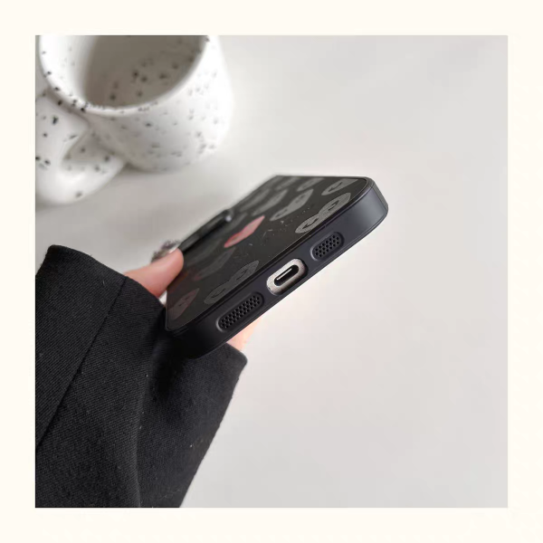COMME des GARÇONS iphoneケース ブランド スマホケース iPhone16/16proケース  スエード コムデギャルソン アイフォン15/14ケース 携帯 ケース 愛 ハート iphone13/12 カップルお揃い - 画像 (7)