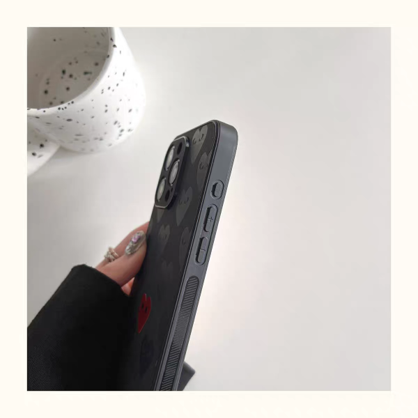 COMME des GARÇONS iphoneケース ブランド スマホケース iPhone16/16proケース  スエード コムデギャルソン アイフォン15/14ケース 携帯 ケース 愛 ハート iphone13/12 カップルお揃い - 画像 (6)