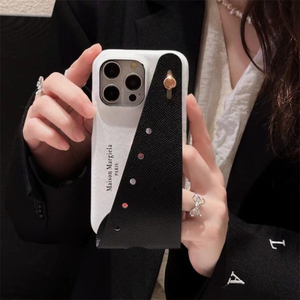 マルジェラ スマホケース ハイ ブランドコピー iphone16/16pro ケース maison margiela 携帯 ケース アイフォン15/15pro ケース ブランド iphoneケース おしゃれ ベルト 付き カップル お揃い - 画像 (2)