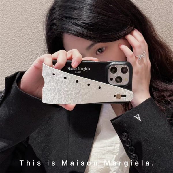 マルジェラ スマホケース ハイ ブランドコピー iphone16/16pro ケース maison margiela 携帯 ケース アイフォン15/15pro ケース ブランド iphoneケース おしゃれ ベルト 付き カップル お揃い - 画像 (7)