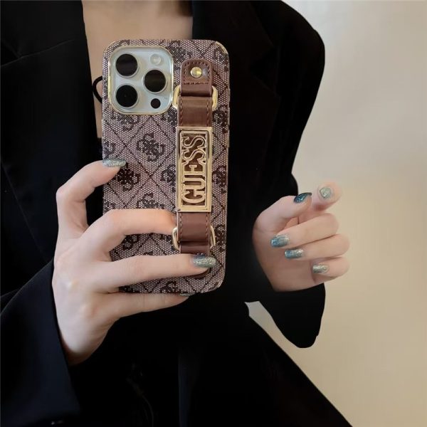 iphone17 ケース ブランド 人気 ゲス iphone16/16pro ケース ベルト付き guess スマホケース 流行り iphone15/14/13 ケース 衝撃 に 強い かわいい - 画像 (3)