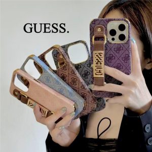 iphone17 ケース ブランド 人気 ゲス iphone16/16pro ケース ベルト付き guess スマホケース 流行り iphone15/14/13 ケース 衝撃 に 強い かわいい